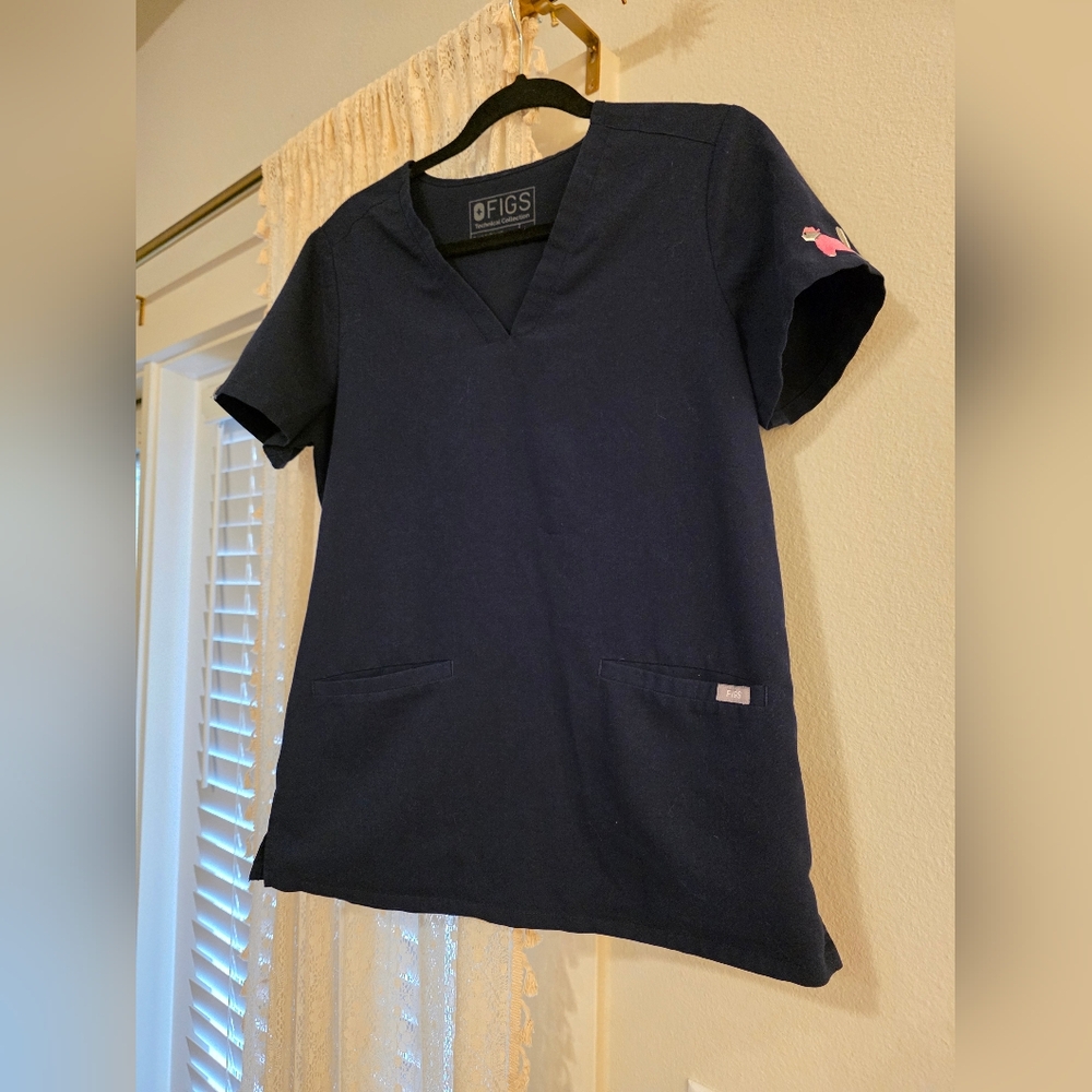 Figs Casma Navy Blue Scrub Top Small